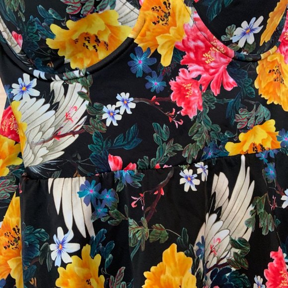 Torrid wings & floral peplum vixen collection swimsuit \ plus size 2x - Picture 4 of 10